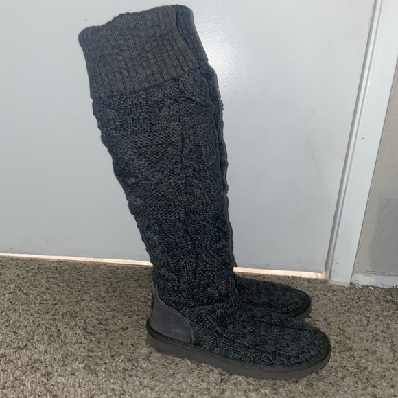 UGG boots - Picture 3 of 5